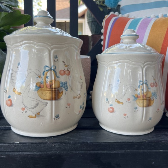 The Unbranded Brand | Kitchen | Canister Set Country Geese And Basket ...